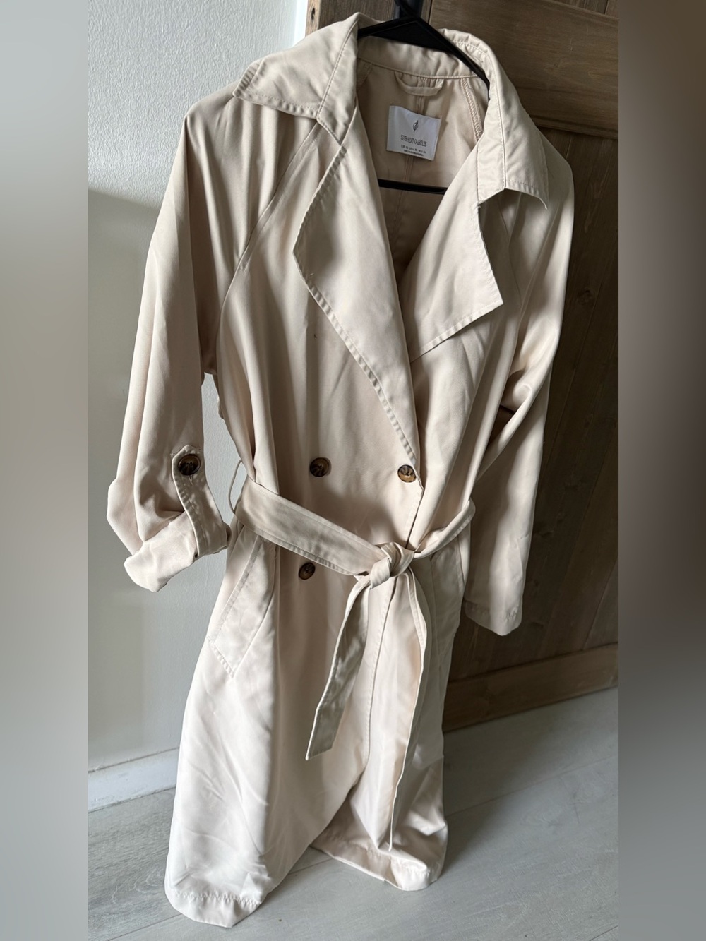 stradivarius Cream Double-Breasted Trench Coat